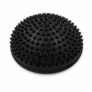 Balle de massage ronde et noire avec des picots surélevés régulièrement espacés pour le soulagement musculaire.